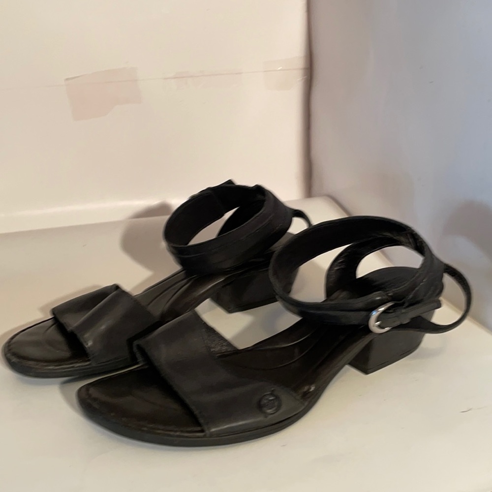 Born Black Leather upper Comfort Sandals low heal ankle strap size 9M